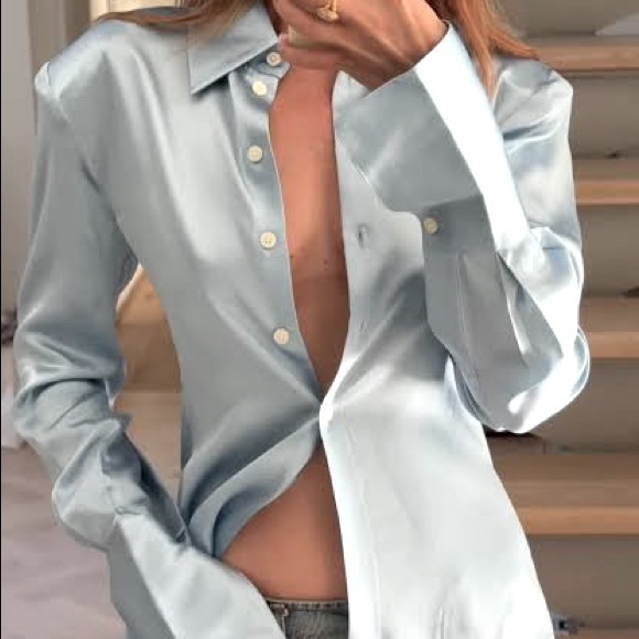 Helsa Tops - HELSA silk charmeuse shirt in sky blue size XXS BNWT